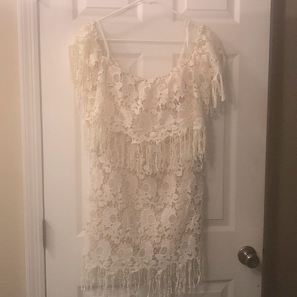 Aakaa Lace Dress Size S